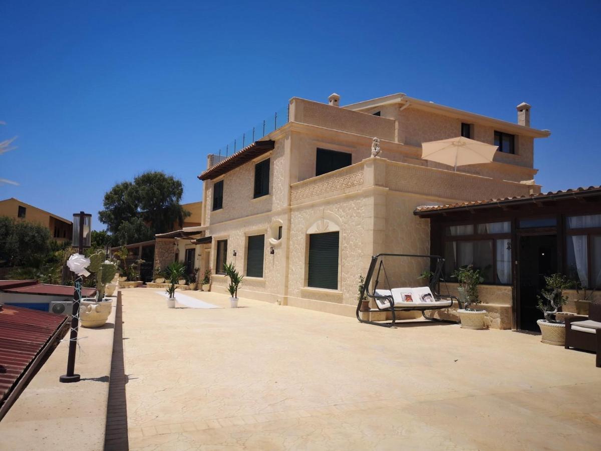 Lala Salama San Leone Extérieur photo